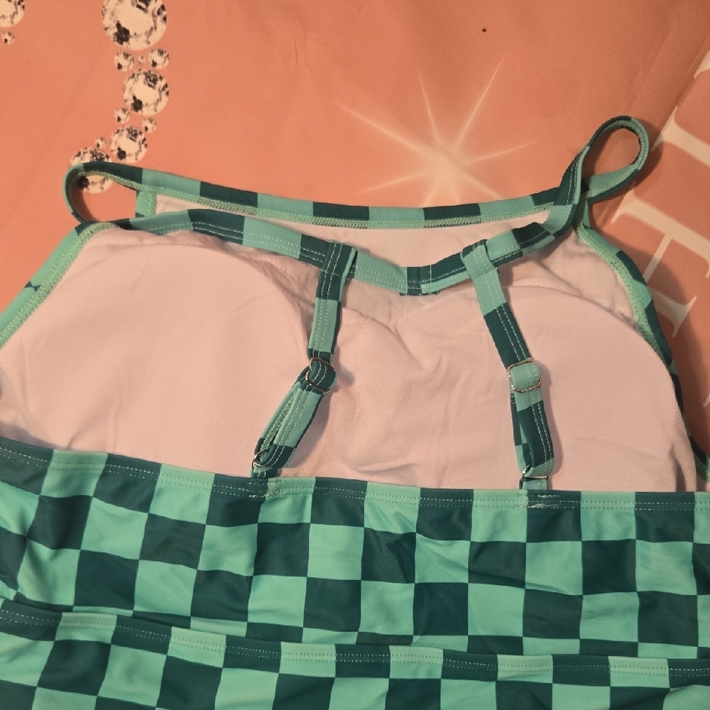 Large Stylish Green Checkered Bikini Set - Picture 3 of 4
